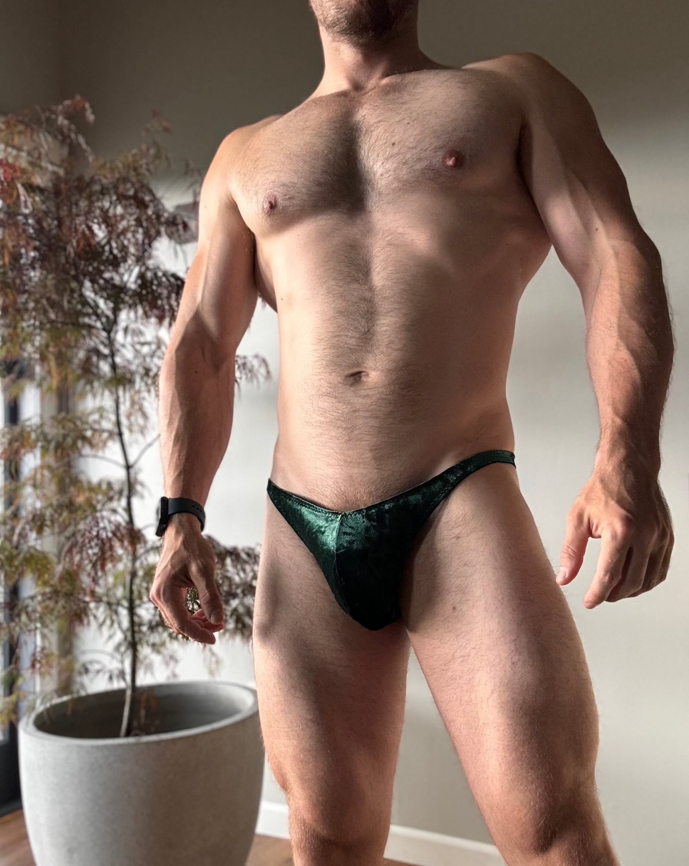 Bodybuilding posing briefs